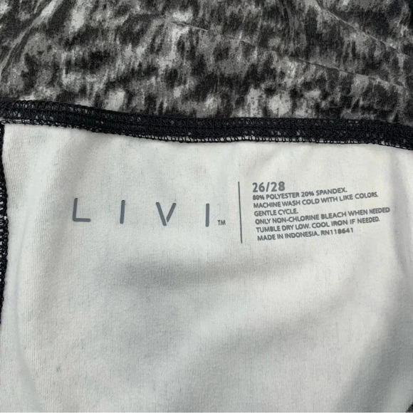 Livi Lane Bryant Pants Activewear   26/28 Pull On Crop  Stretch Pockets  Soft - Picture 11 of 14